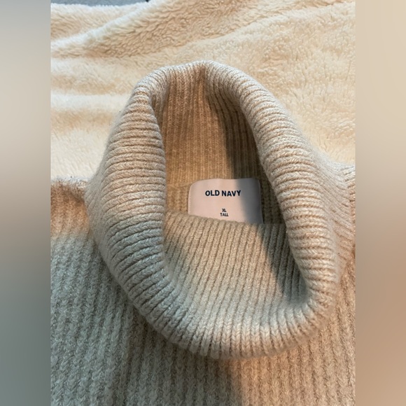 Turtle neck sweater - Picture 2 of 3